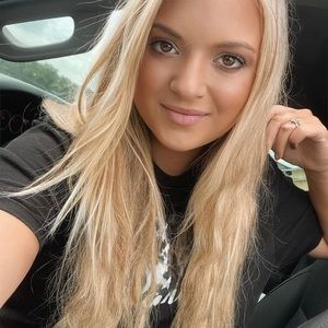 Meet your Posher, Hayley